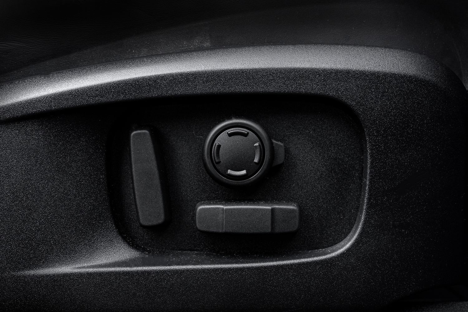LAND ROVER DEFENDER X-Dynamic HSE D MHEV Auto
