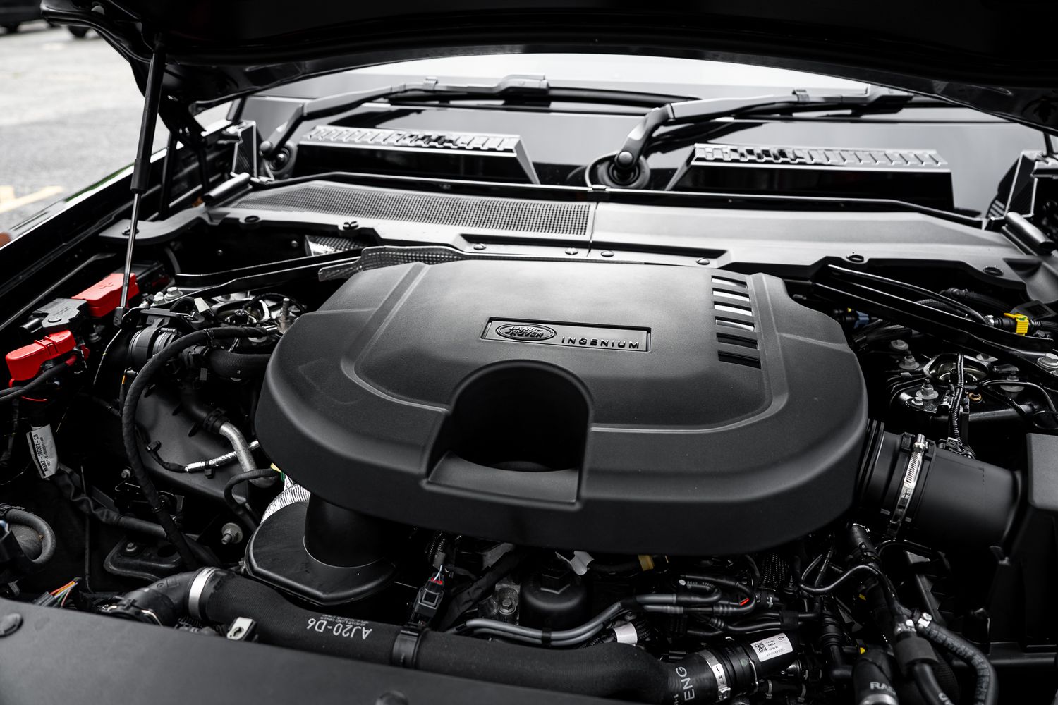 LAND ROVER DEFENDER X-Dynamic HSE D MHEV Auto