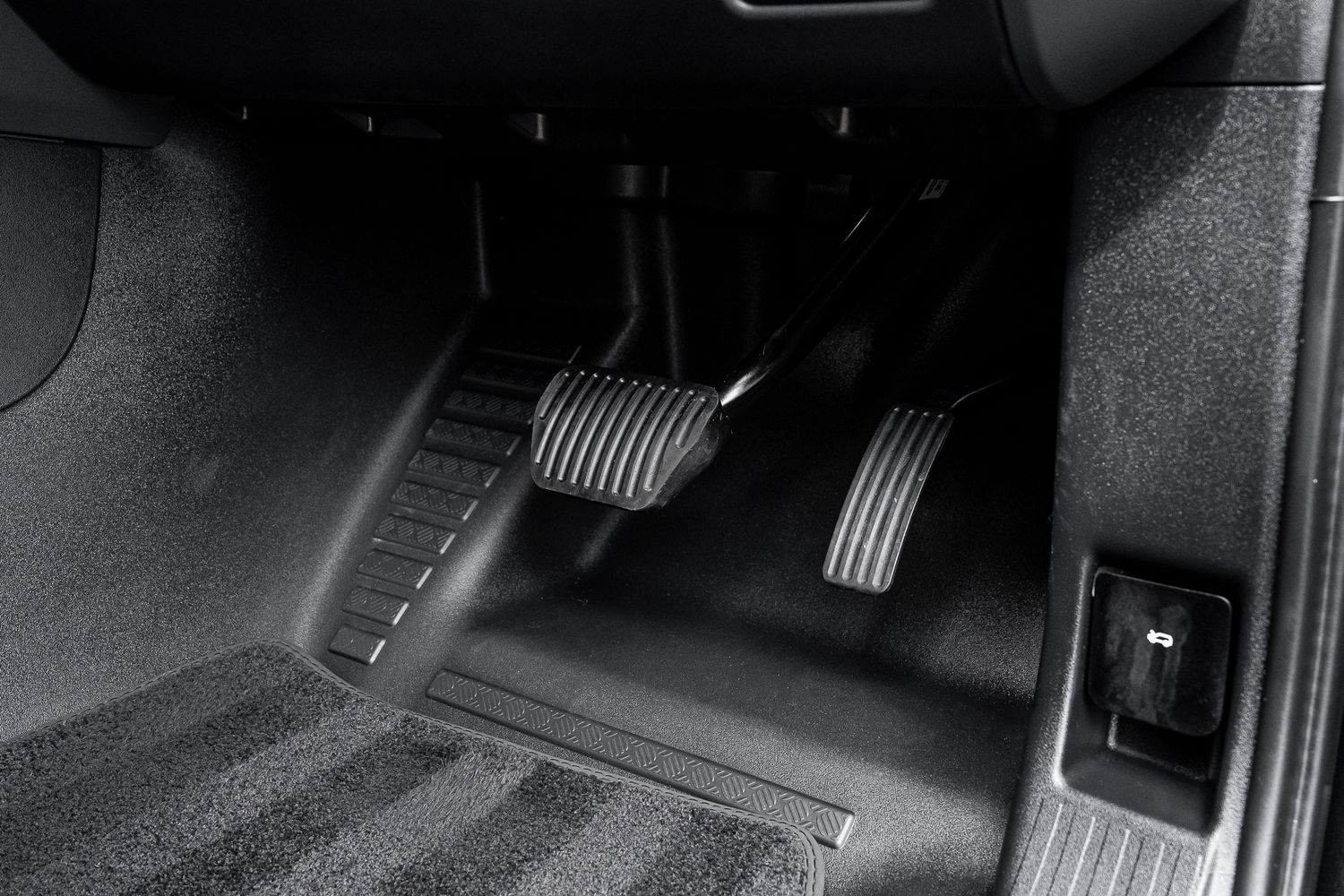 LAND ROVER DEFENDER X-Dynamic HSE D MHEV Auto