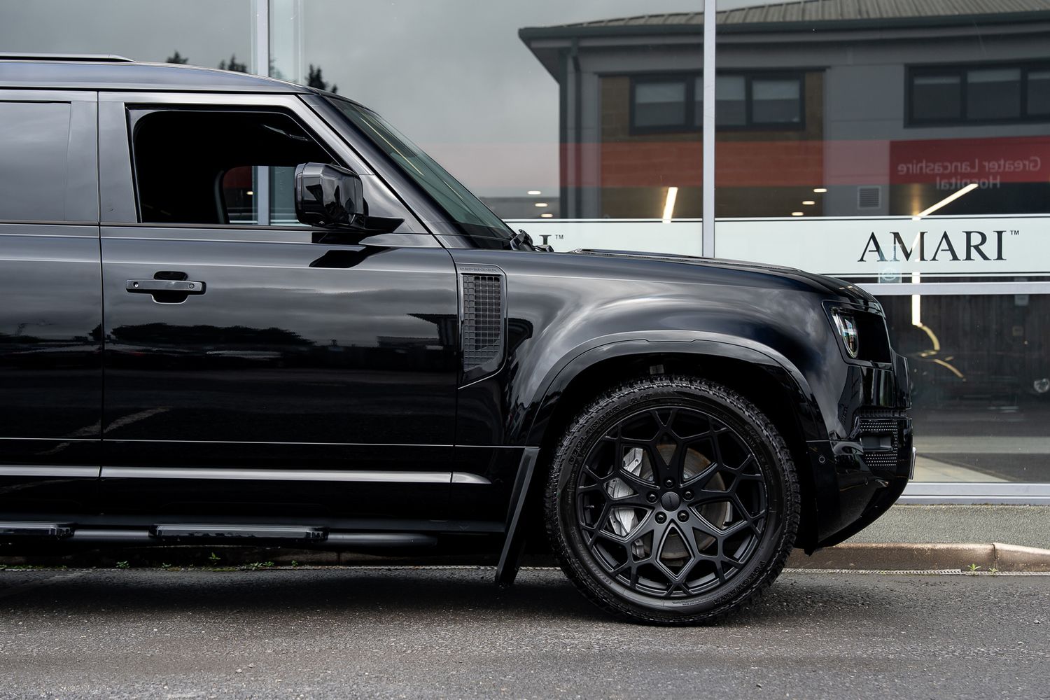 LAND ROVER DEFENDER X-Dynamic HSE D MHEV Auto