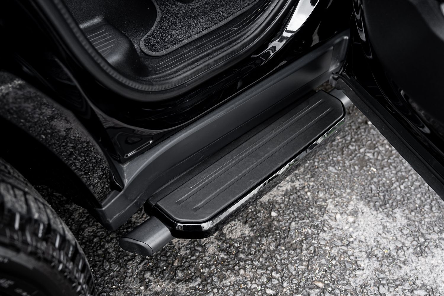 LAND ROVER DEFENDER X-Dynamic HSE D MHEV Auto