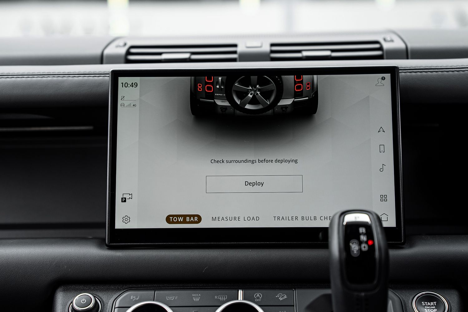 LAND ROVER DEFENDER X-Dynamic HSE D MHEV Auto