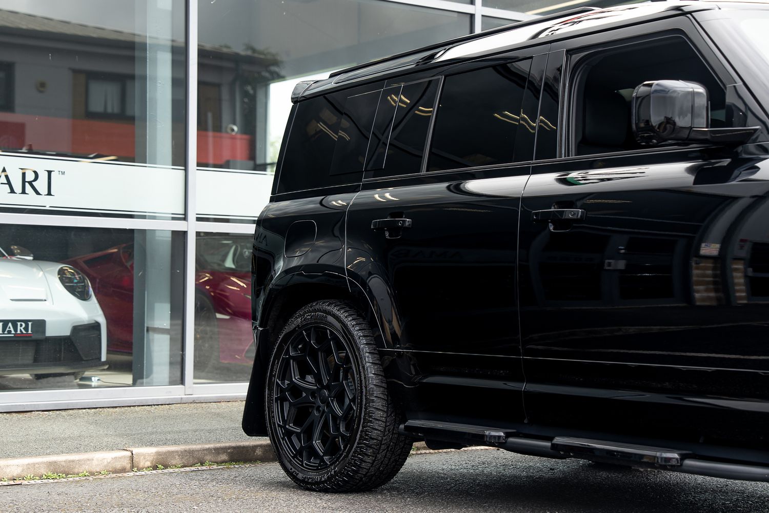 LAND ROVER DEFENDER X-Dynamic HSE D MHEV Auto
