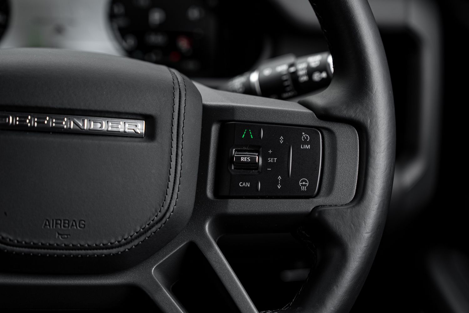 LAND ROVER DEFENDER X-Dynamic HSE D MHEV Auto