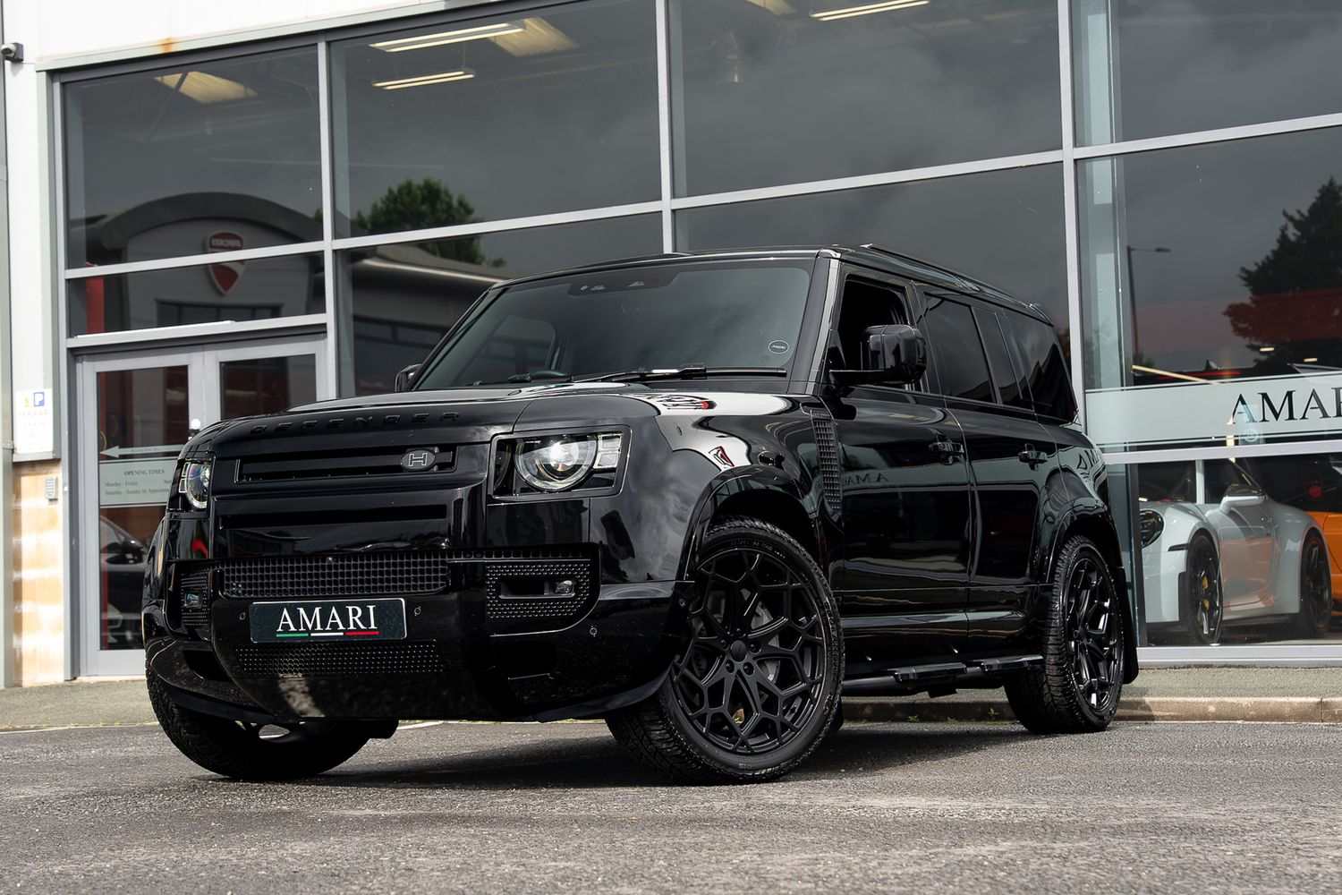 LAND ROVER DEFENDER X-Dynamic HSE D MHEV Auto