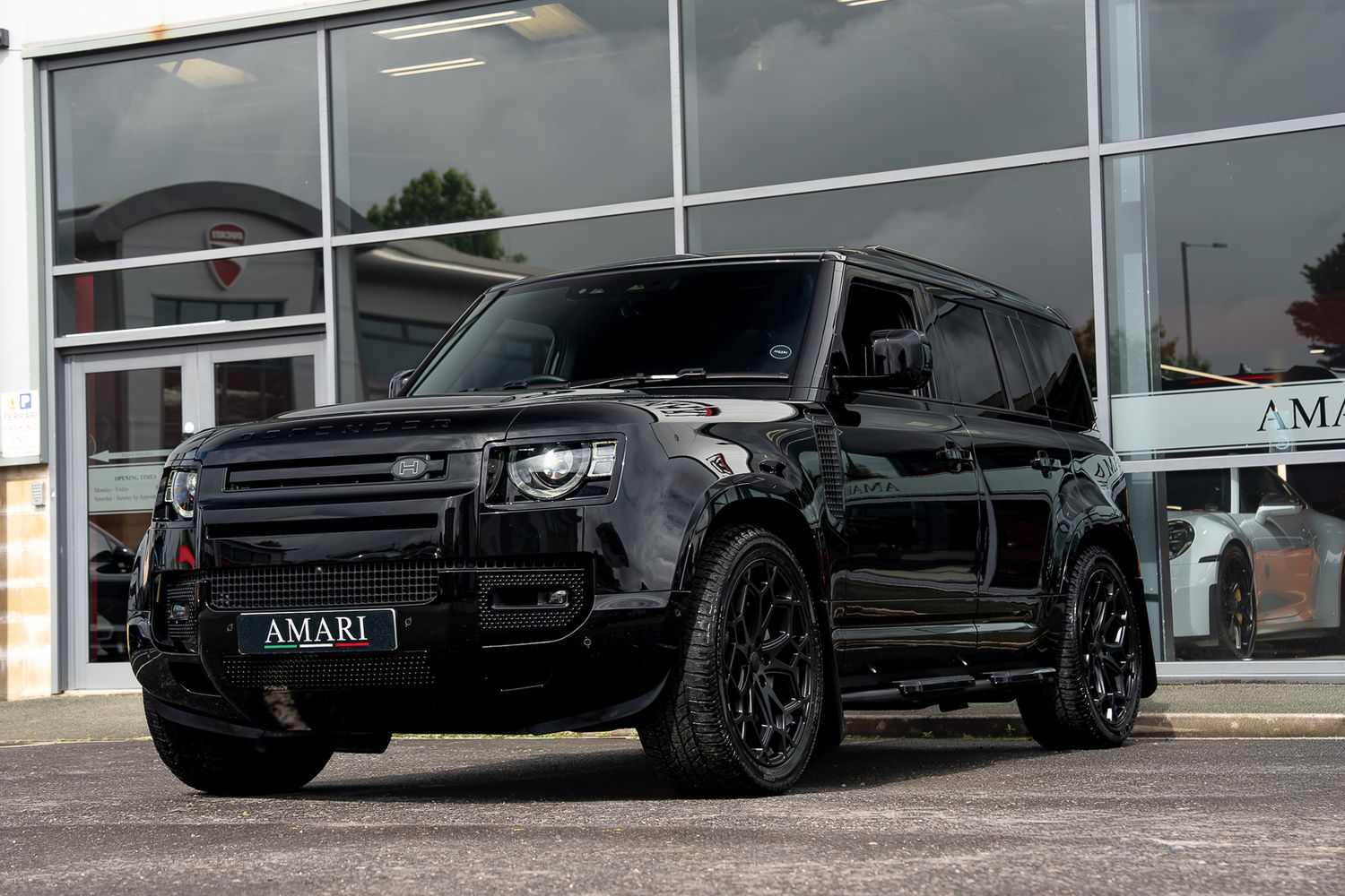 LAND ROVER DEFENDER X-Dynamic HSE D MHEV Auto