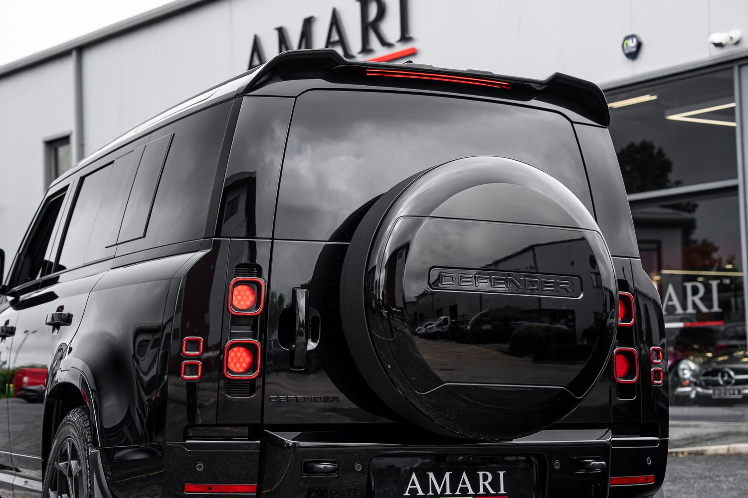LAND ROVER DEFENDER X-Dynamic HSE D MHEV Auto