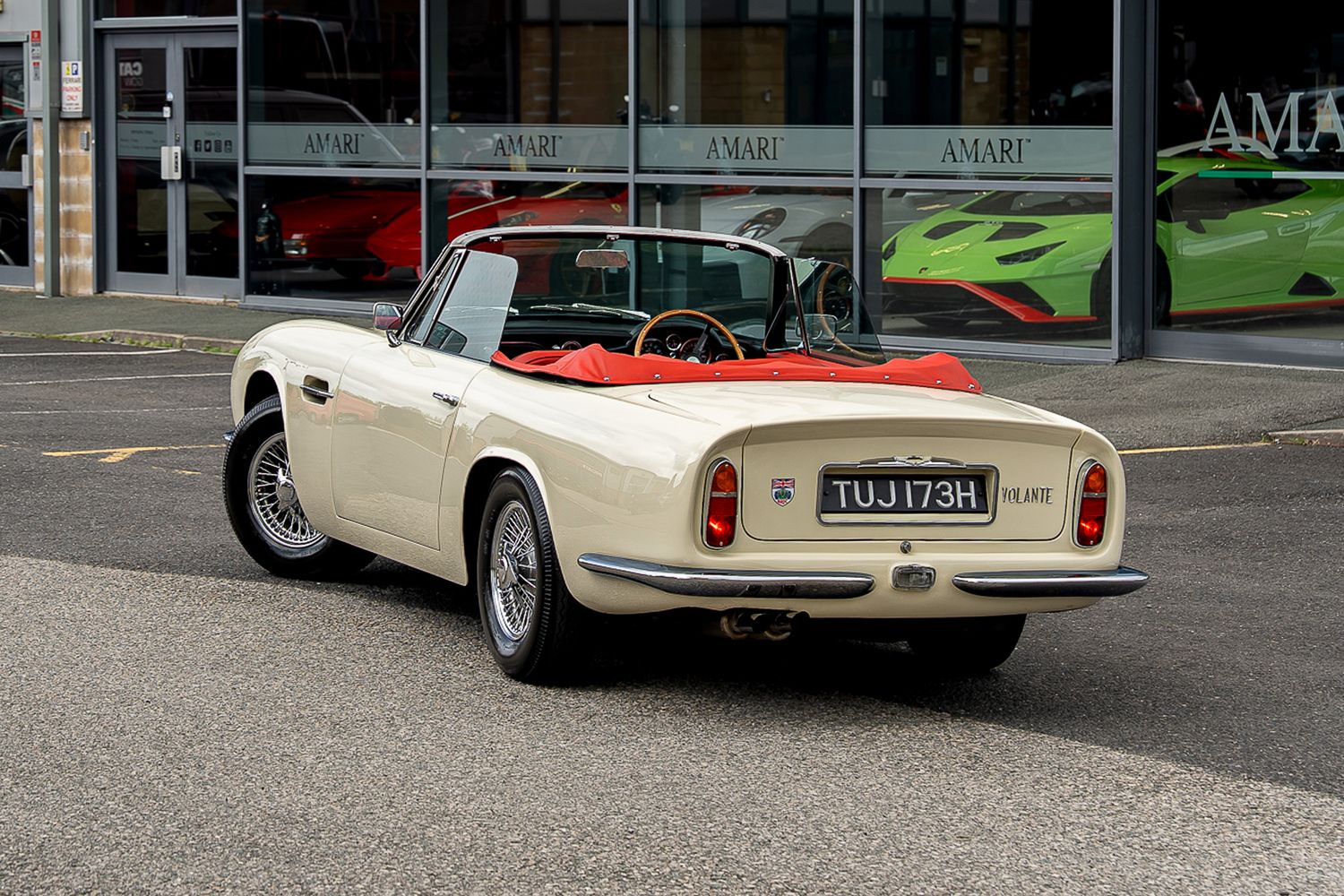 ASTON MARTIN DB6 Mk II Volante