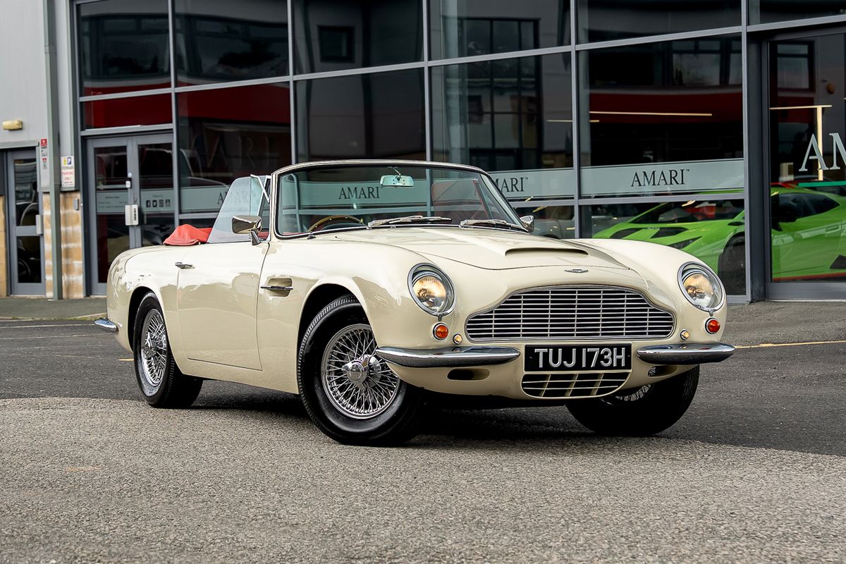 ASTON MARTIN DB6 Mk II Volante