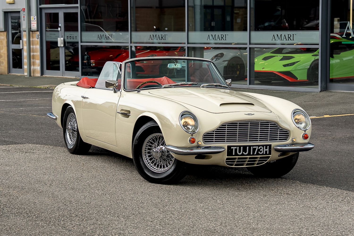 ASTON MARTIN DB6 Mk II Volante