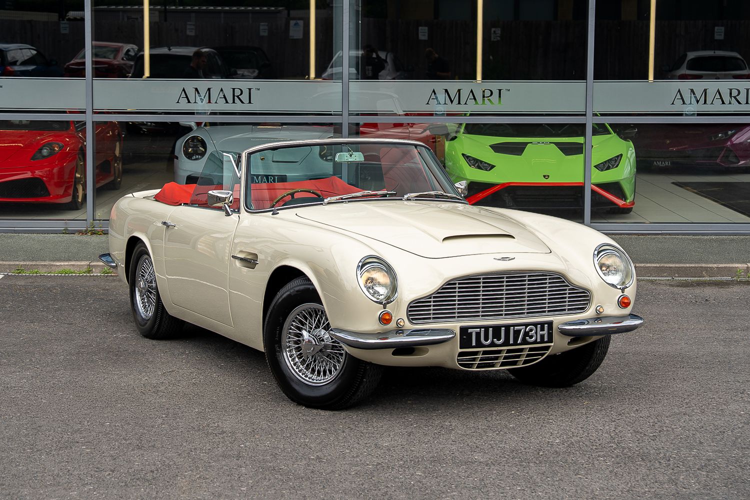 ASTON MARTIN DB6 Mk II Volante
