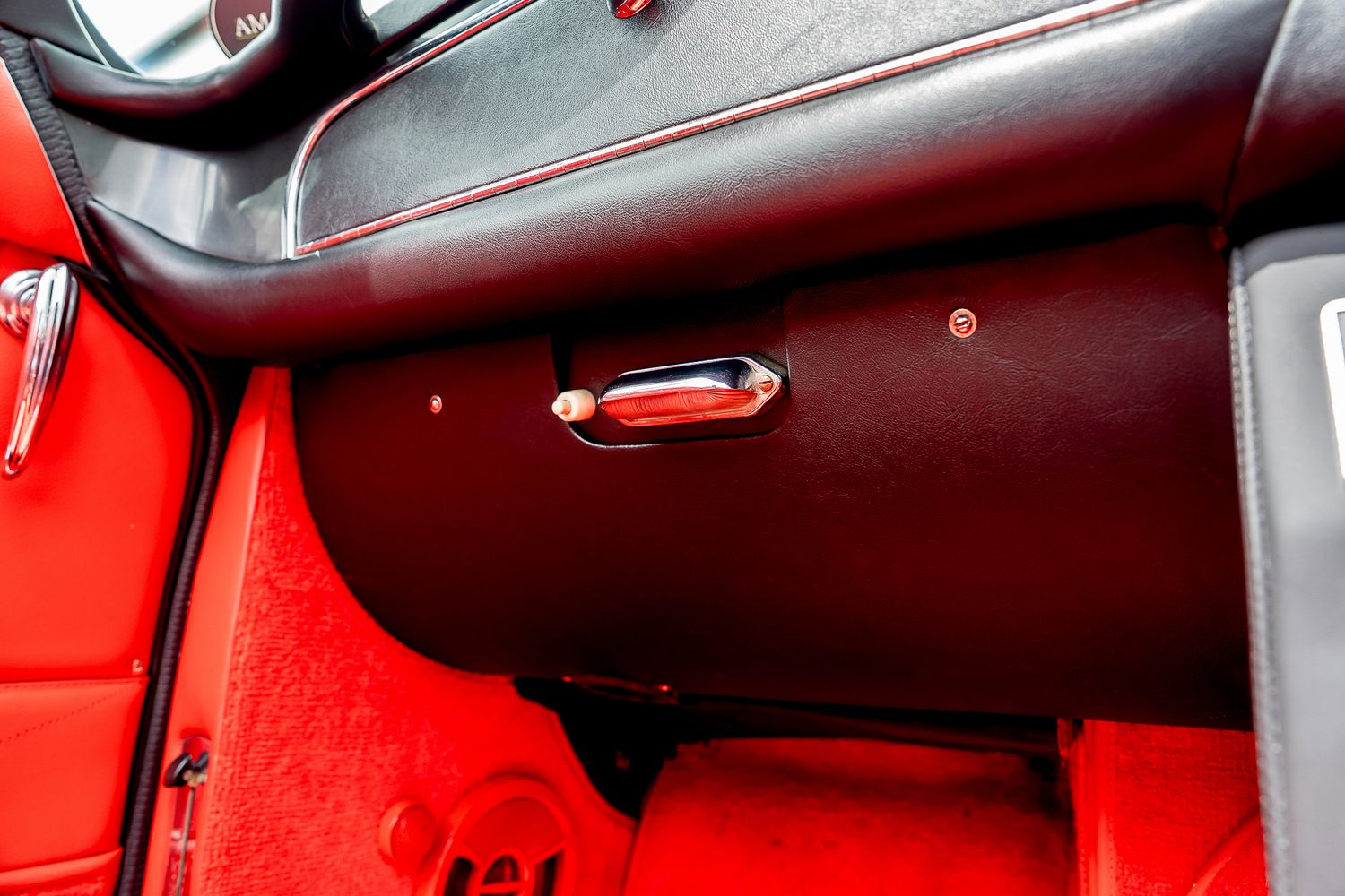 ASTON MARTIN DB6 Mk II Volante