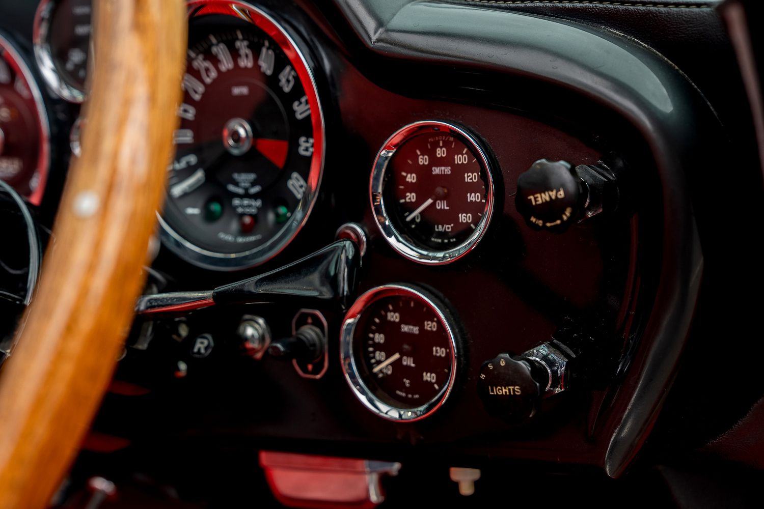 ASTON MARTIN DB6 Mk II Volante