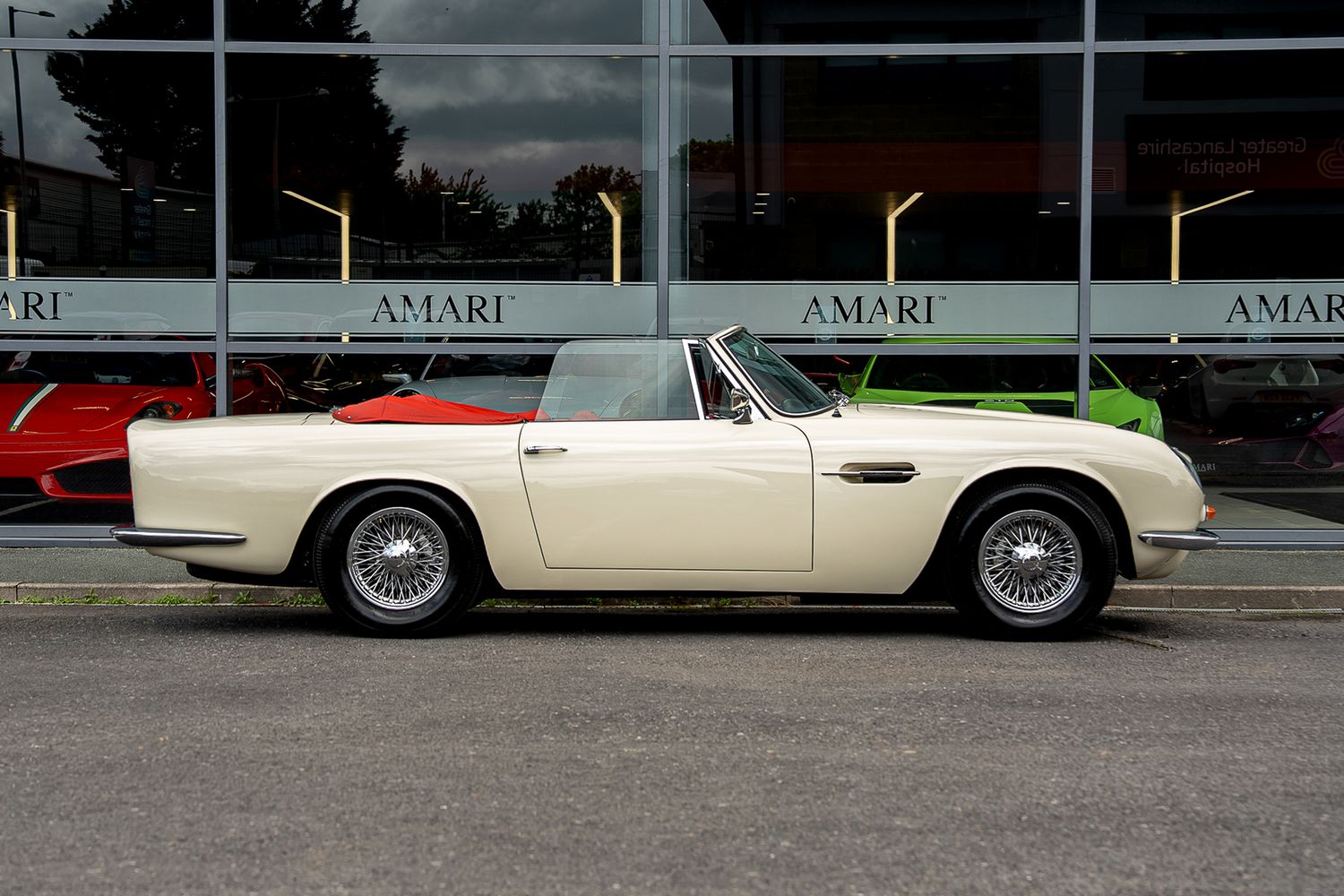 ASTON MARTIN DB6 Mk II Volante