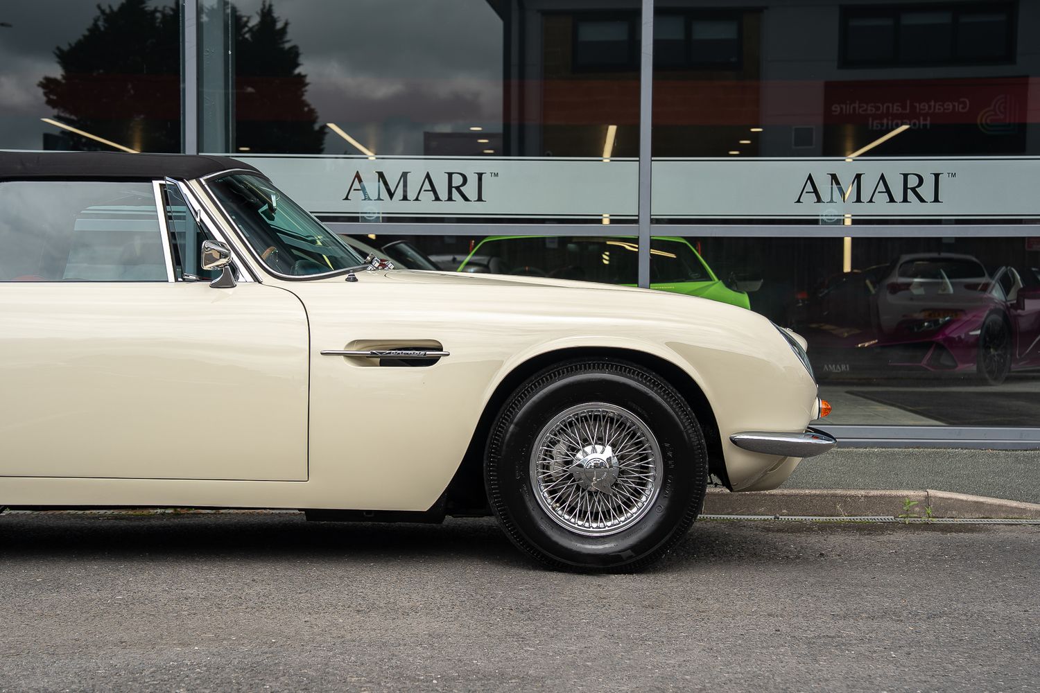ASTON MARTIN DB6 Mk II Volante