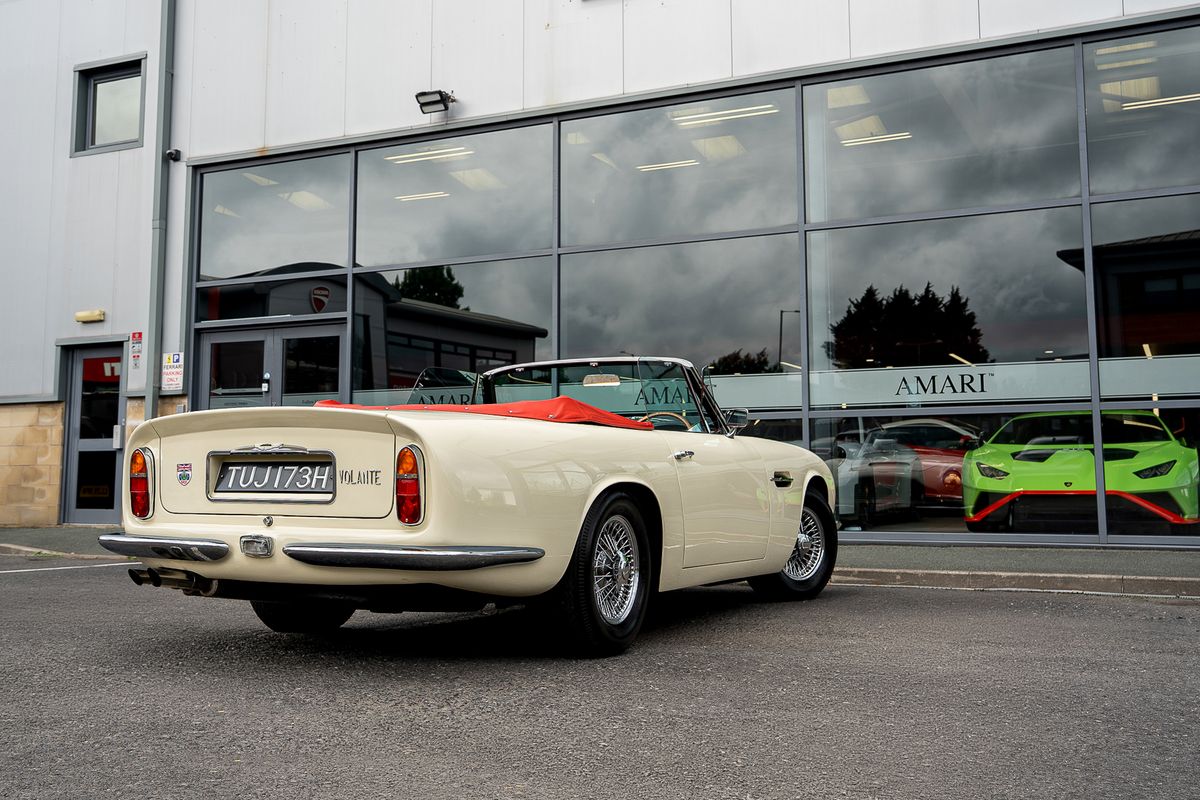 ASTON MARTIN DB6 Mk II Volante