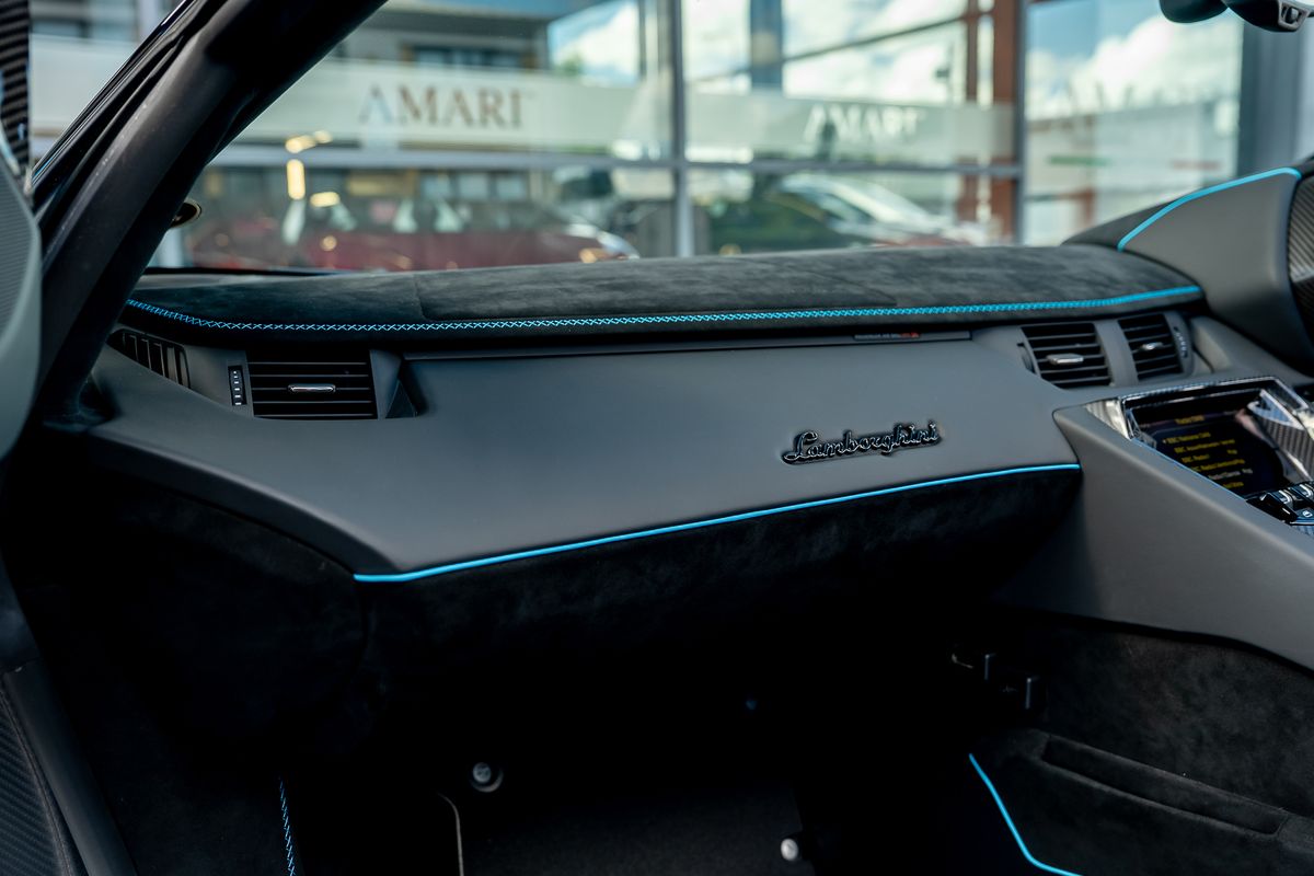 LAMBORGHINI AVENTADOR SVJ ROADSTER LP 770-4