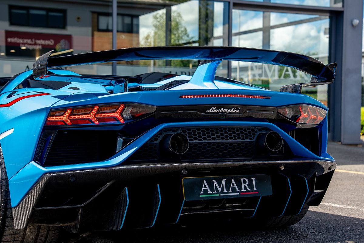 LAMBORGHINI AVENTADOR SVJ ROADSTER LP 770-4