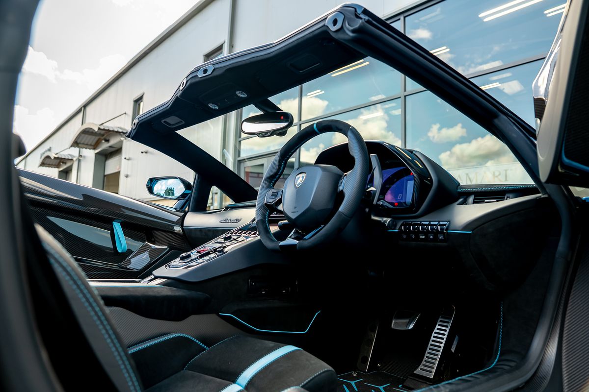 LAMBORGHINI AVENTADOR SVJ ROADSTER LP 770-4