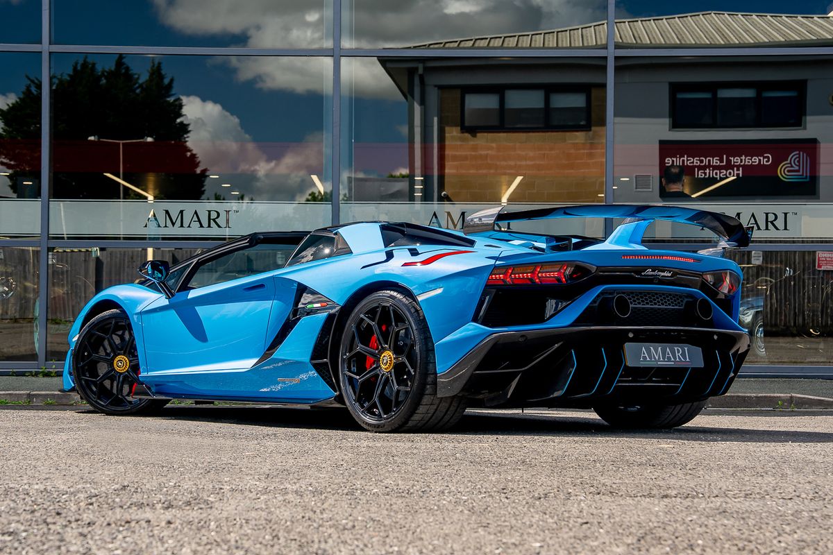 LAMBORGHINI AVENTADOR SVJ ROADSTER LP 770-4