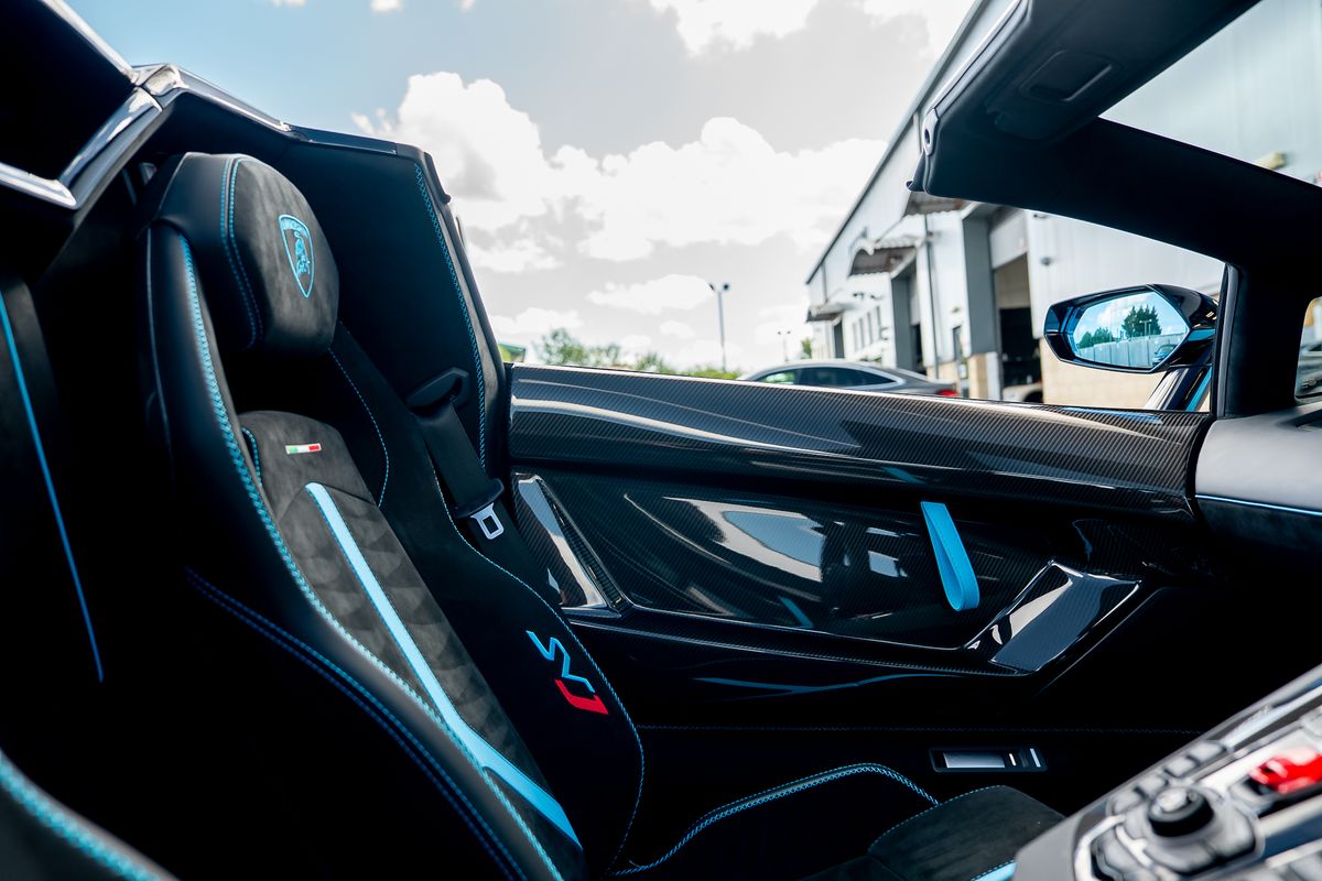 LAMBORGHINI AVENTADOR SVJ ROADSTER LP 770-4