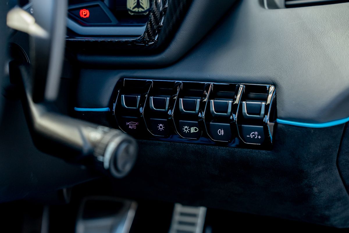LAMBORGHINI AVENTADOR SVJ ROADSTER LP 770-4