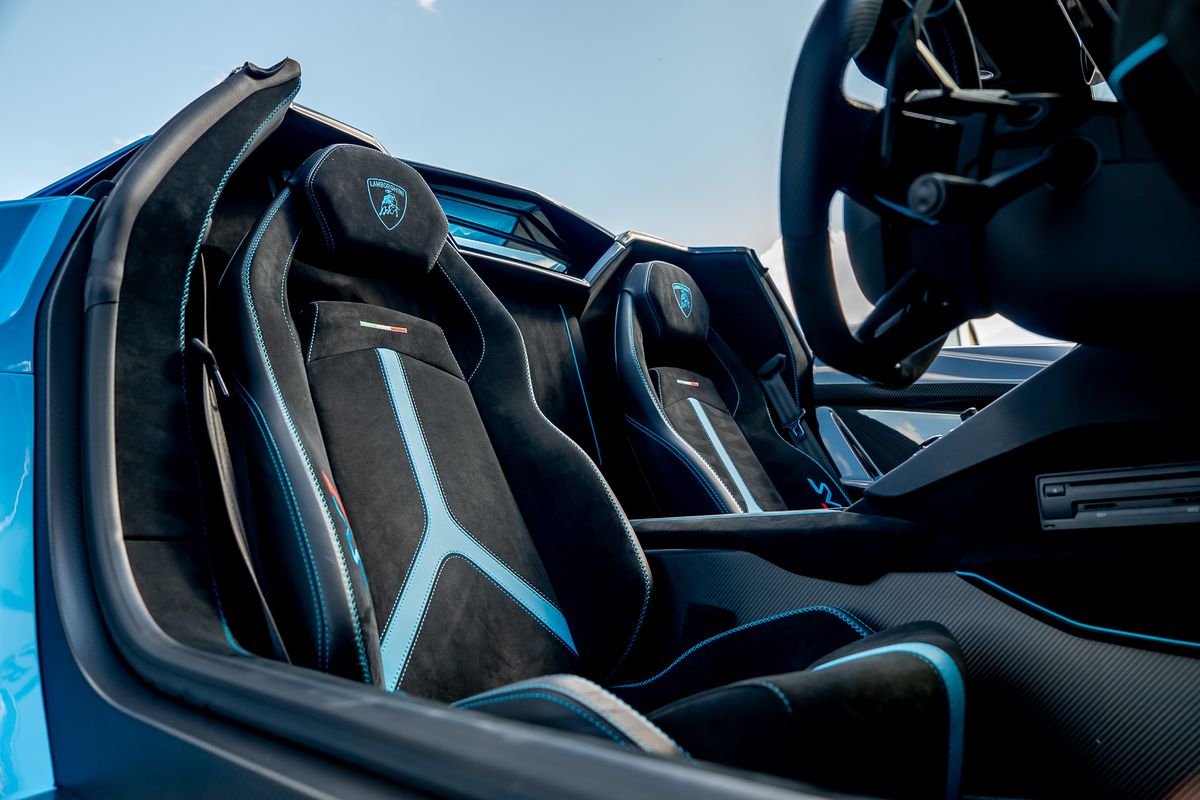 LAMBORGHINI AVENTADOR SVJ ROADSTER LP 770-4