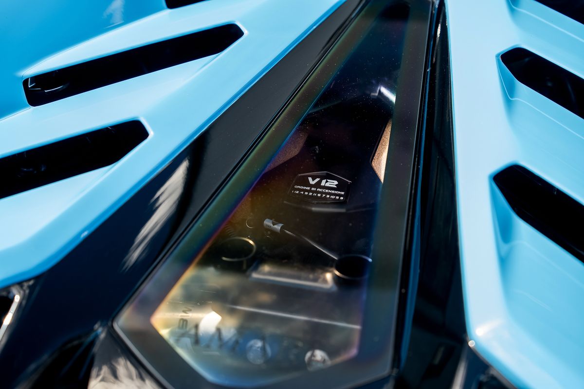 LAMBORGHINI AVENTADOR SVJ ROADSTER LP 770-4