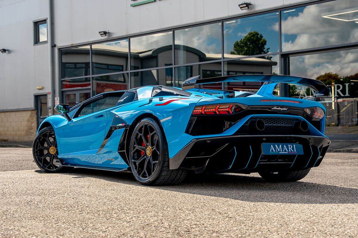 LAMBORGHINI AVENTADOR SVJ ROADSTER LP 770-4