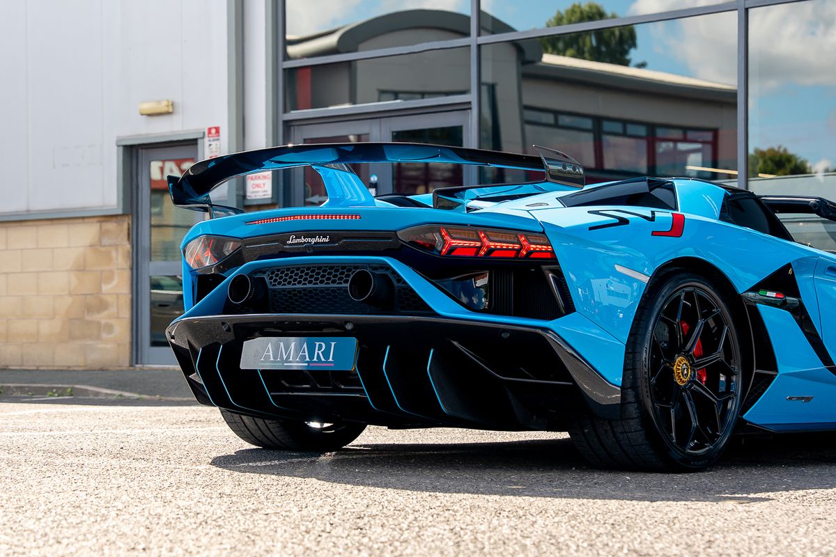 LAMBORGHINI AVENTADOR SVJ ROADSTER LP 770-4