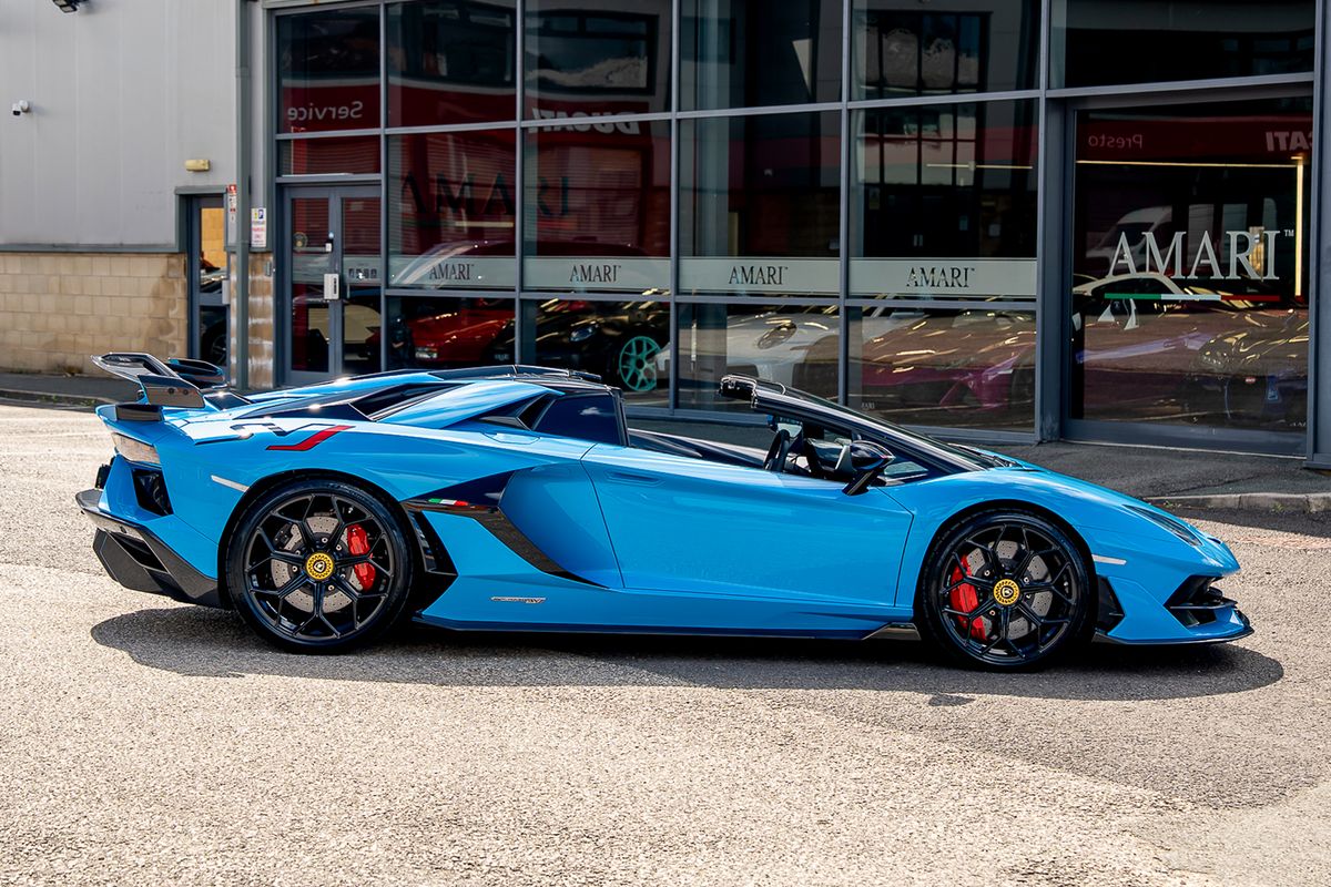 LAMBORGHINI AVENTADOR SVJ ROADSTER LP 770-4
