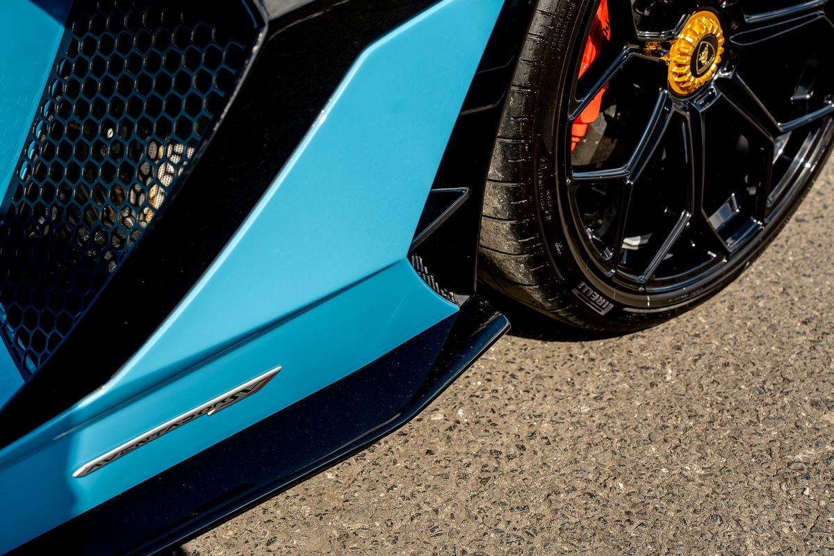 LAMBORGHINI AVENTADOR SVJ ROADSTER LP 770-4