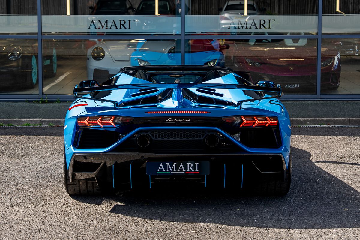 LAMBORGHINI AVENTADOR SVJ ROADSTER LP 770-4