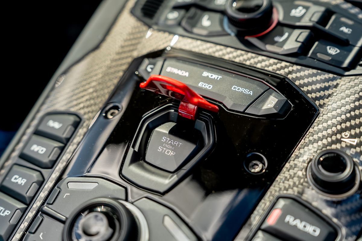 LAMBORGHINI AVENTADOR SVJ ROADSTER LP 770-4