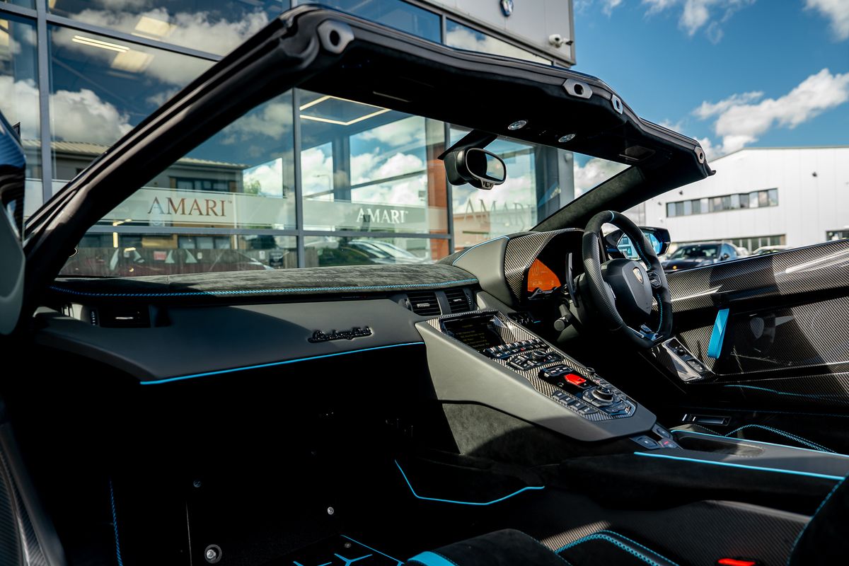 LAMBORGHINI AVENTADOR SVJ ROADSTER LP 770-4