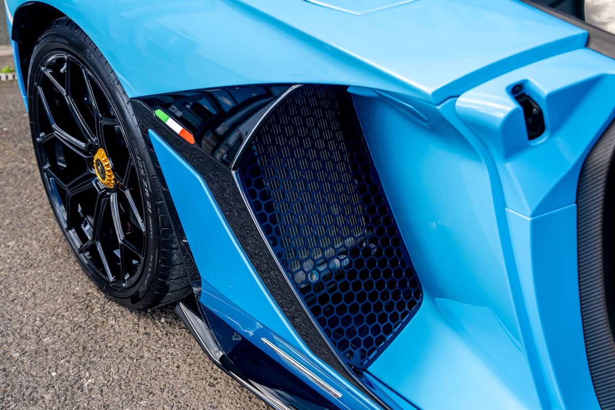 LAMBORGHINI AVENTADOR SVJ ROADSTER LP 770-4