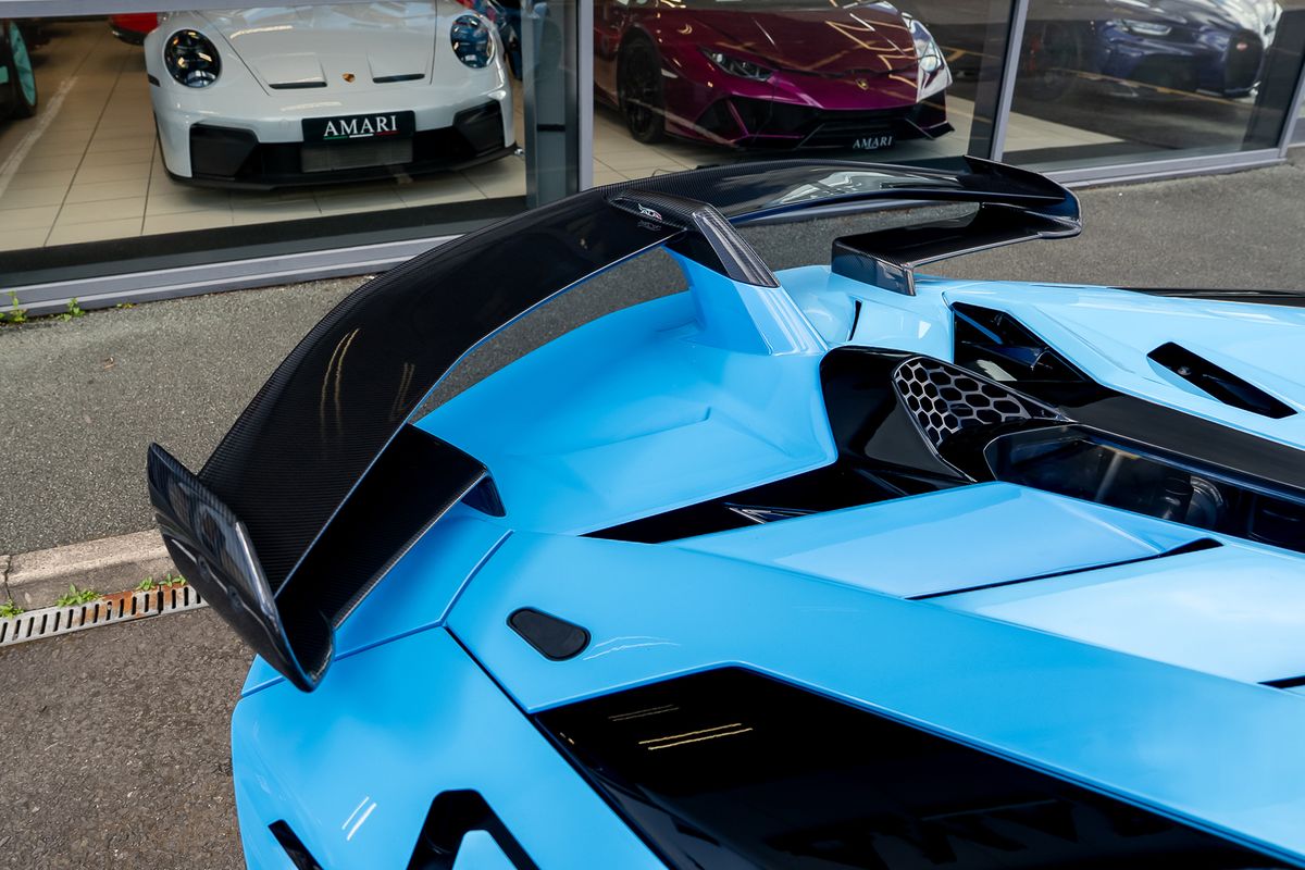 LAMBORGHINI AVENTADOR SVJ ROADSTER LP 770-4