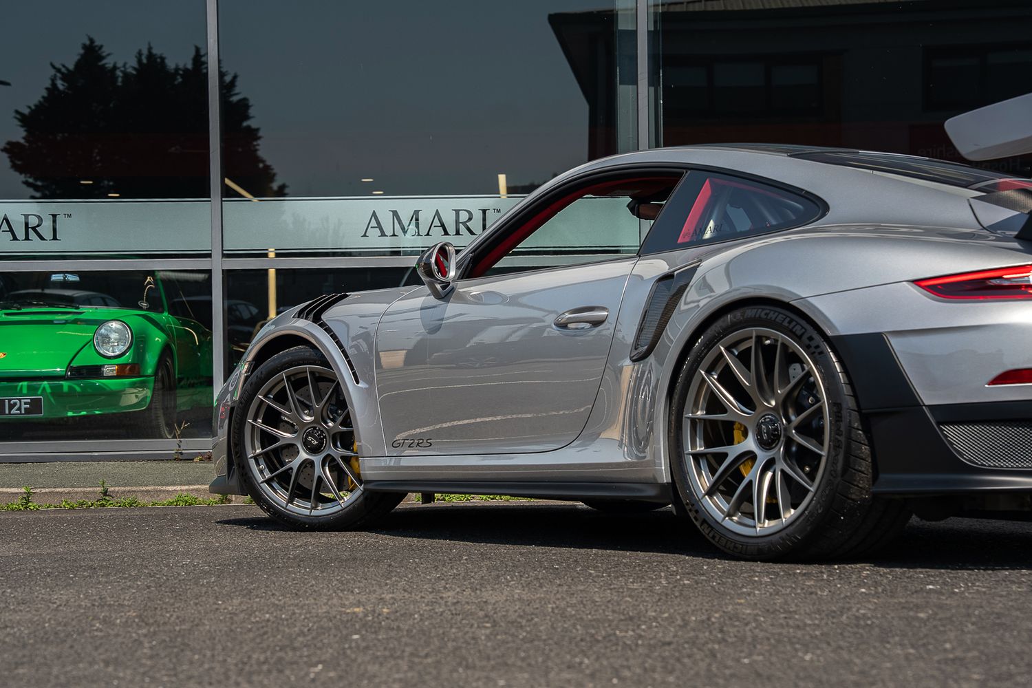 PORSCHE 911/991 GT2 RS WEISSACH PDK