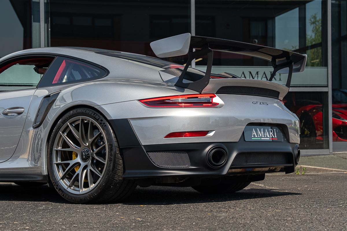 PORSCHE 911/991 GT2 RS WEISSACH PDK