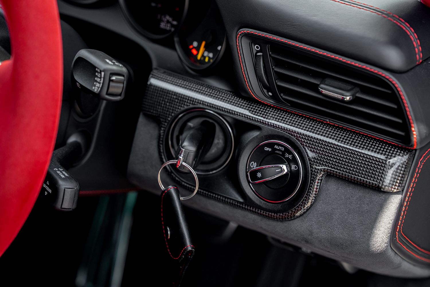 PORSCHE 911/991 GT2 RS WEISSACH PDK