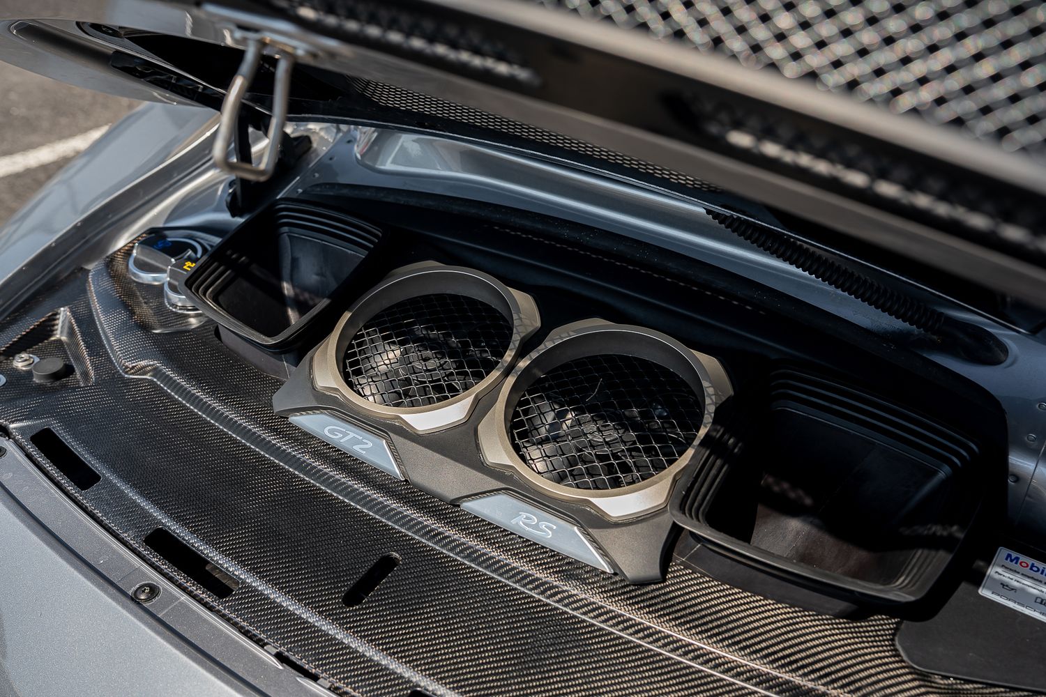 PORSCHE 911/991 GT2 RS WEISSACH PDK