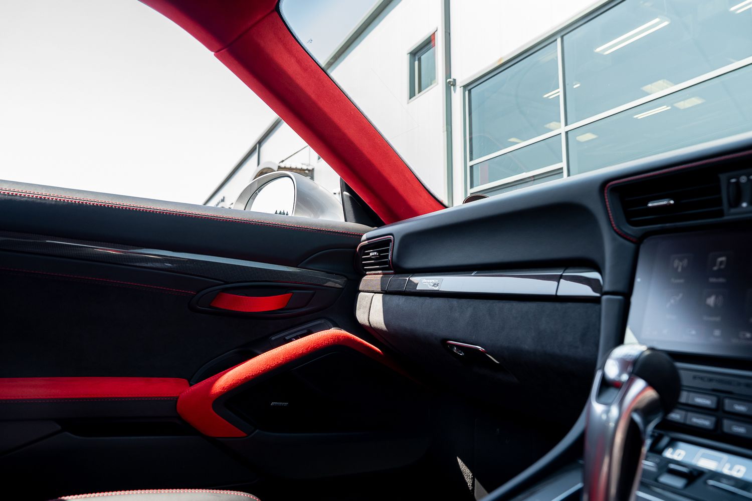 PORSCHE 911/991 GT2 RS WEISSACH PDK