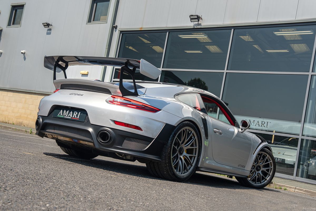 PORSCHE 911/991 GT2 RS WEISSACH PDK