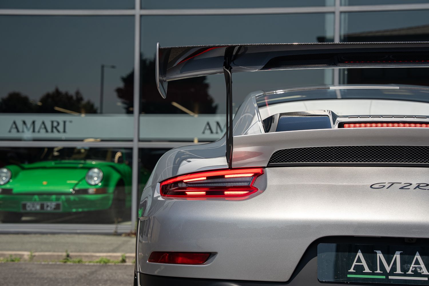 PORSCHE 911/991 GT2 RS WEISSACH PDK