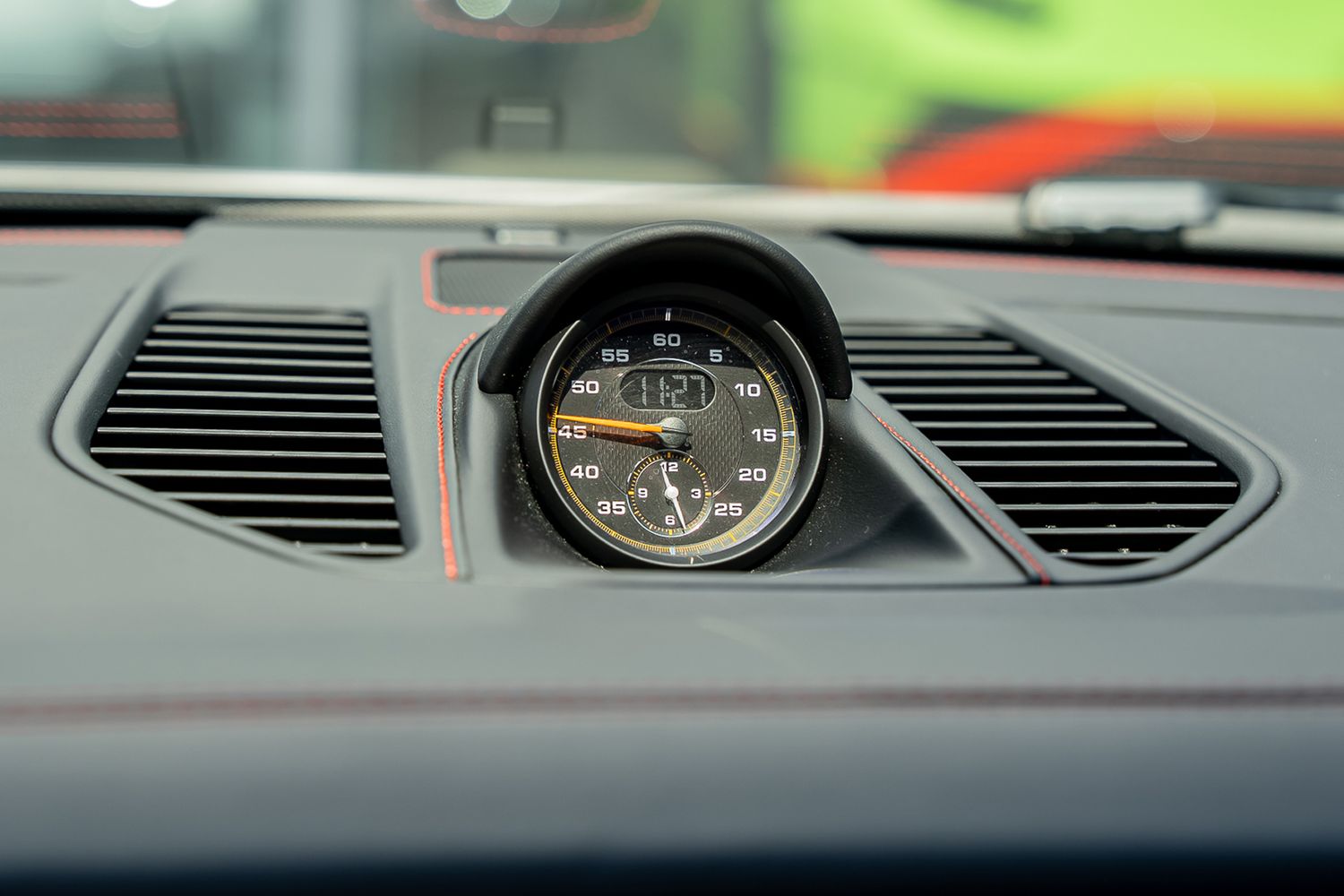 PORSCHE 911/991 GT2 RS WEISSACH PDK