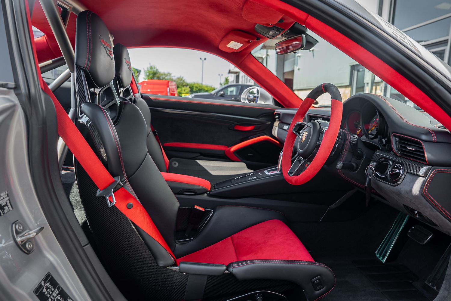PORSCHE 911/991 GT2 RS WEISSACH PDK