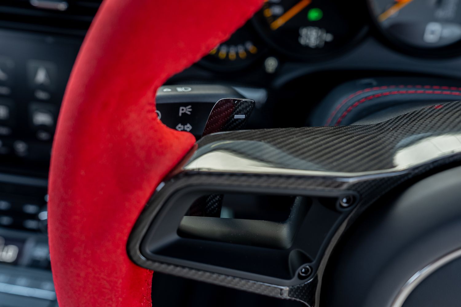 PORSCHE 911/991 GT2 RS WEISSACH PDK