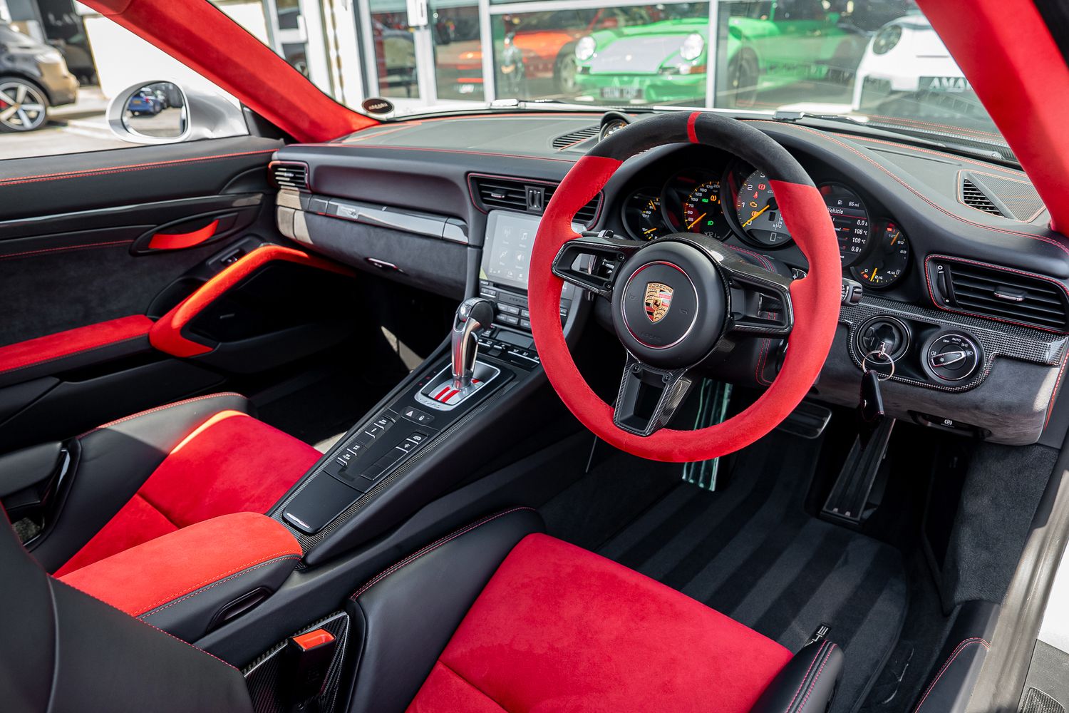 PORSCHE 911/991 GT2 RS WEISSACH PDK