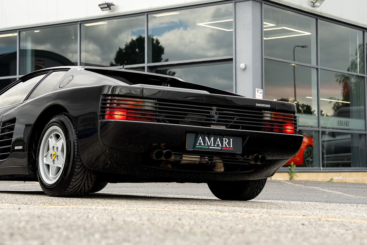FERRARI TESTAROSSA