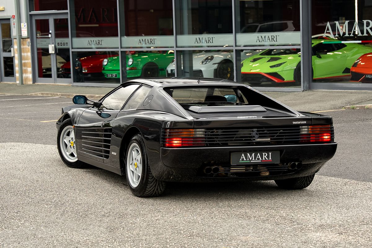FERRARI TESTAROSSA